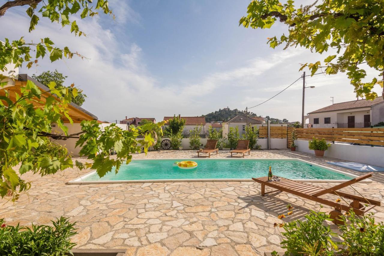 Apartments Barbara Tribalj Εξωτερικό φωτογραφία