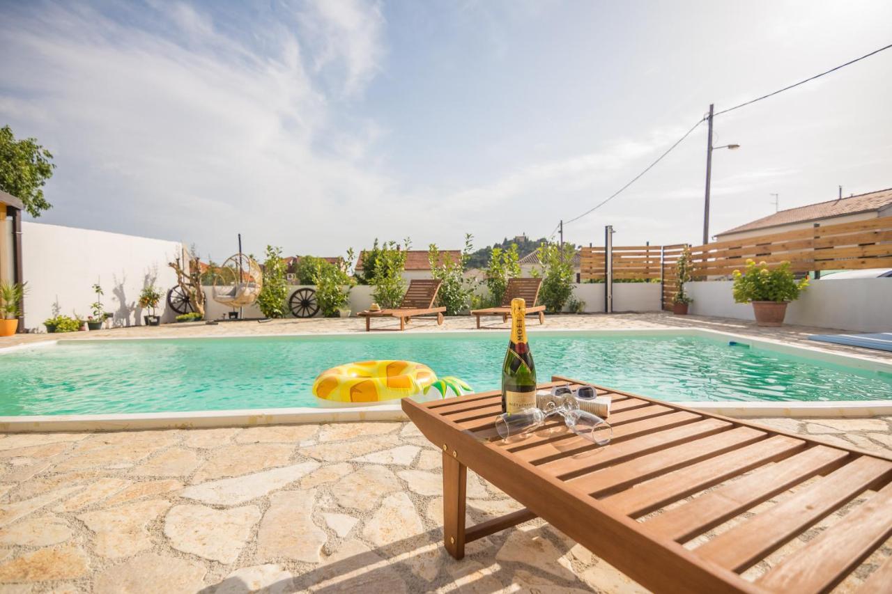 Apartments Barbara Tribalj Εξωτερικό φωτογραφία