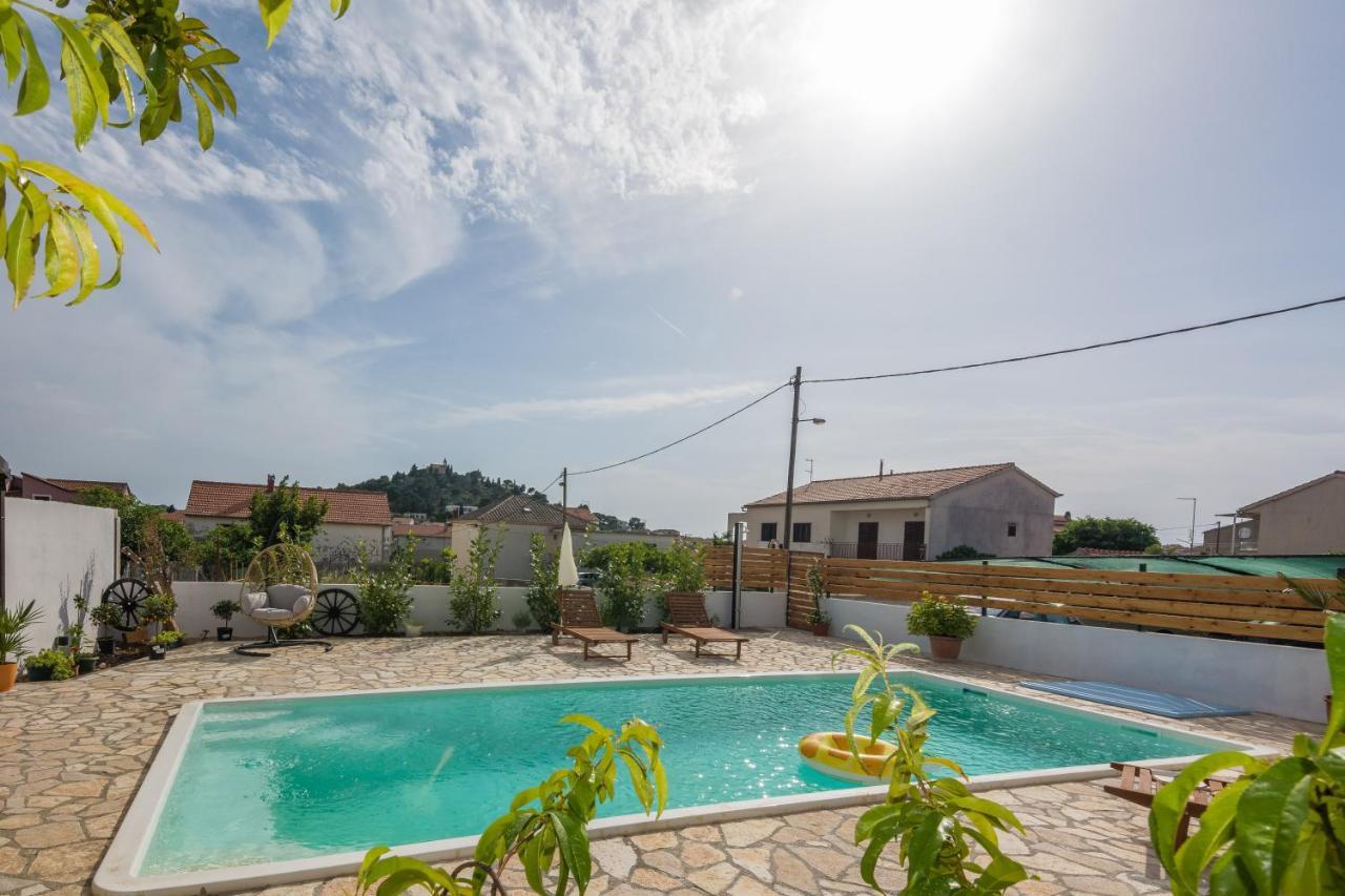 Apartments Barbara Tribalj Εξωτερικό φωτογραφία