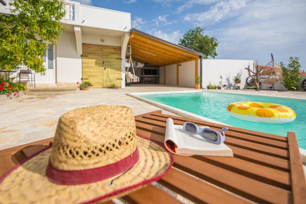 Apartments Barbara Tribalj Εξωτερικό φωτογραφία
