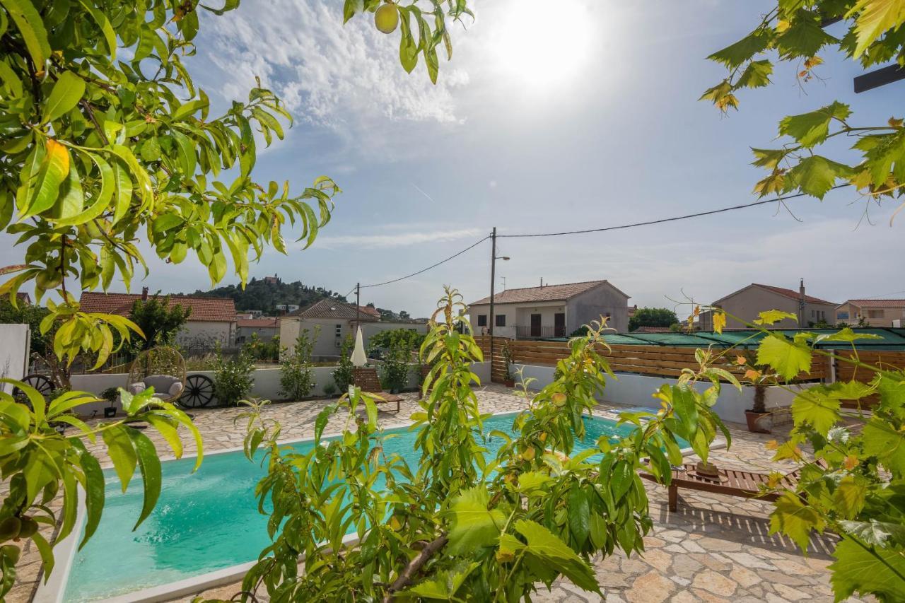 Apartments Barbara Tribalj Εξωτερικό φωτογραφία
