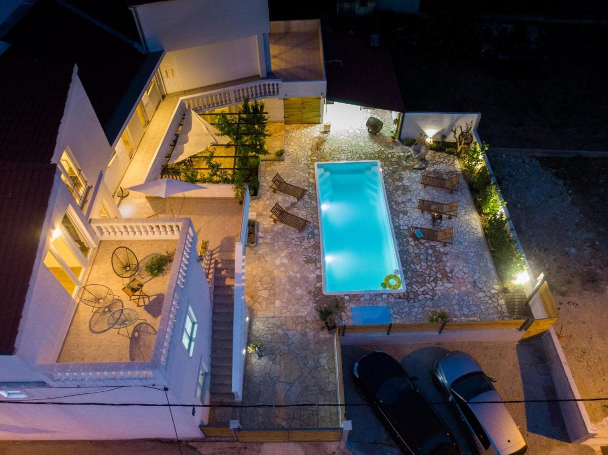 Apartments Barbara Tribalj Εξωτερικό φωτογραφία