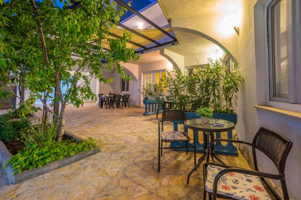 Apartments Barbara Tribalj Εξωτερικό φωτογραφία
