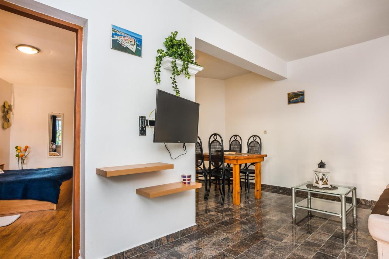 Apartments Barbara Tribalj Εξωτερικό φωτογραφία